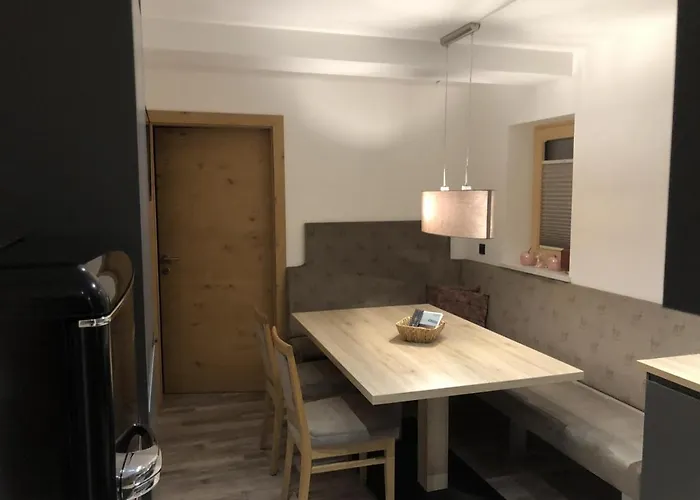 Alpen Andi Apartman *